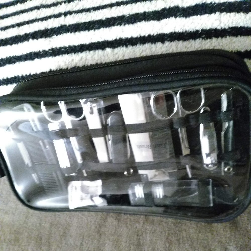 Grooming Kit - Picture 11 of 12